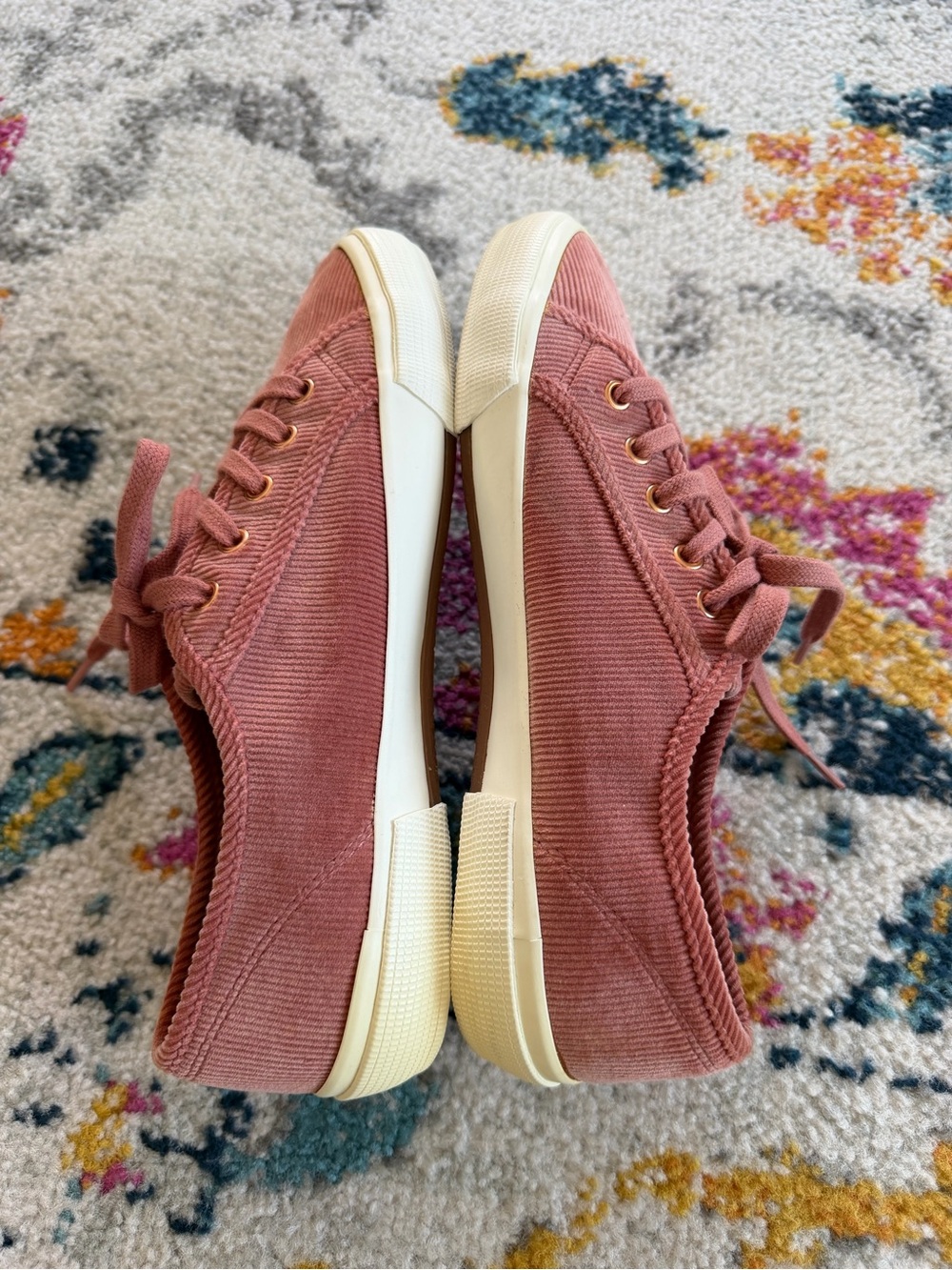 Old Navy Corduroy Sneakers Camelia Rose Women’s 8 - Picture 4 of 8